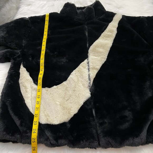 Nike Plush Faux Fur Full Zip Jacket in Black/Beige Women's Size L NWT MSRP $175 - Picture 7 of 8